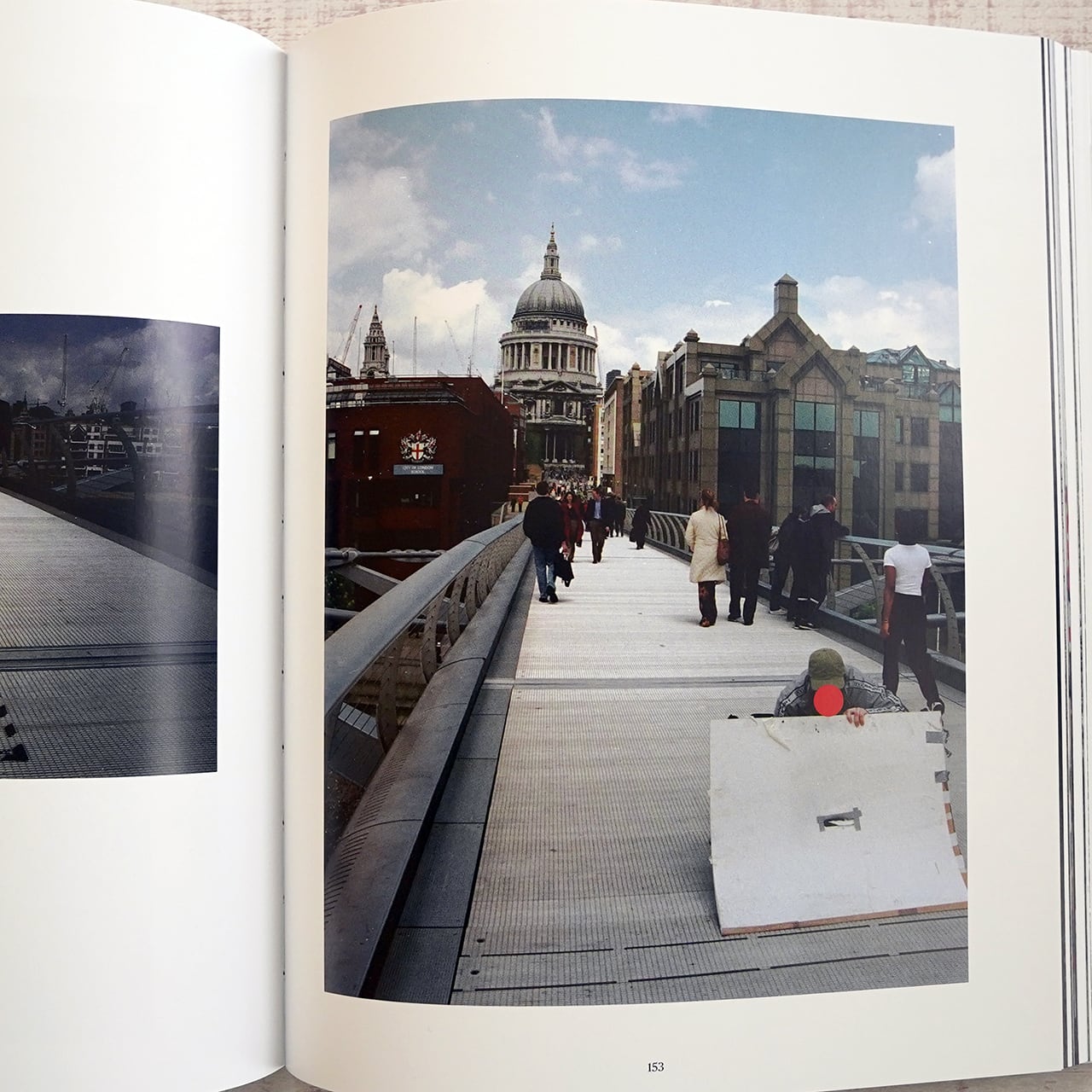 BANKSY CAPTURED by STEVE LAZARIDES 限定ケース付 | タイムカプセル