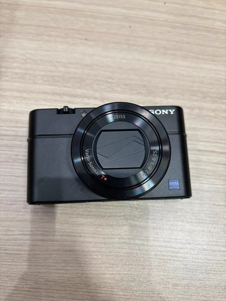 Sony Cyber-shot DSC-RX100 III M3 Digital Camera with Wifi NFC