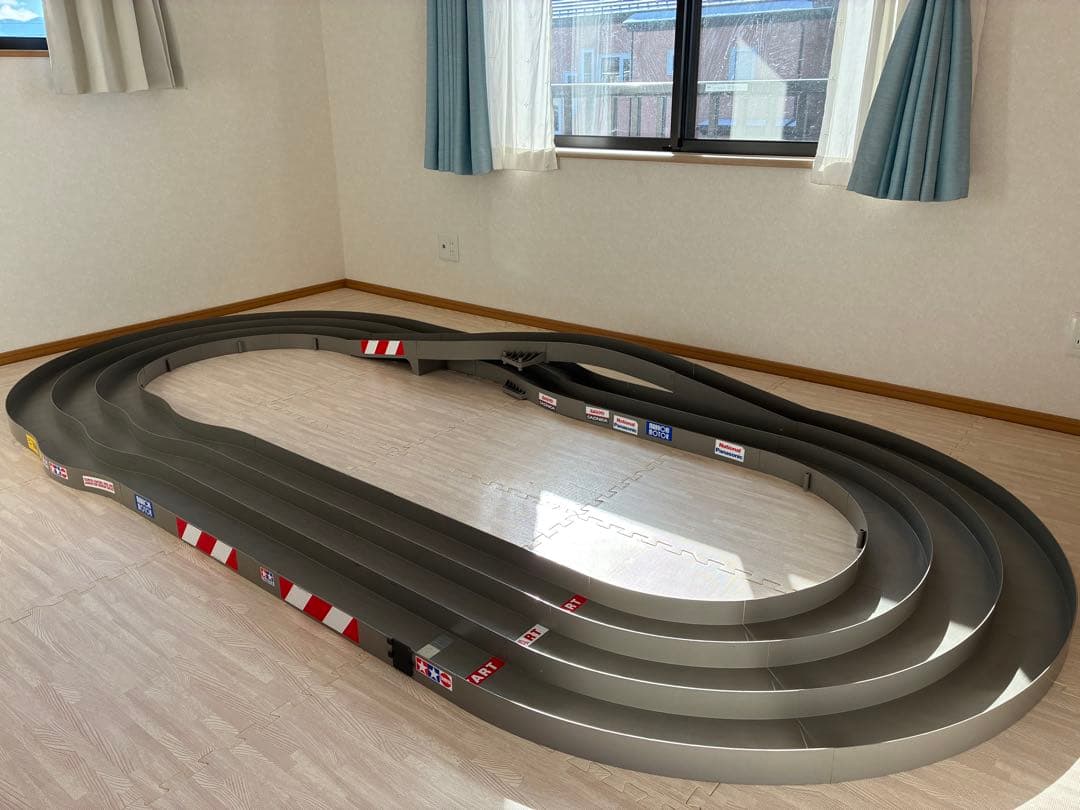 TAMIYA　タミヤ　ミニ四駆　ジャパンカップ　ジュニアサーキット Amazon | タミヤ ミニ四駆特別販売商品 ジャパンカップ ジュニア