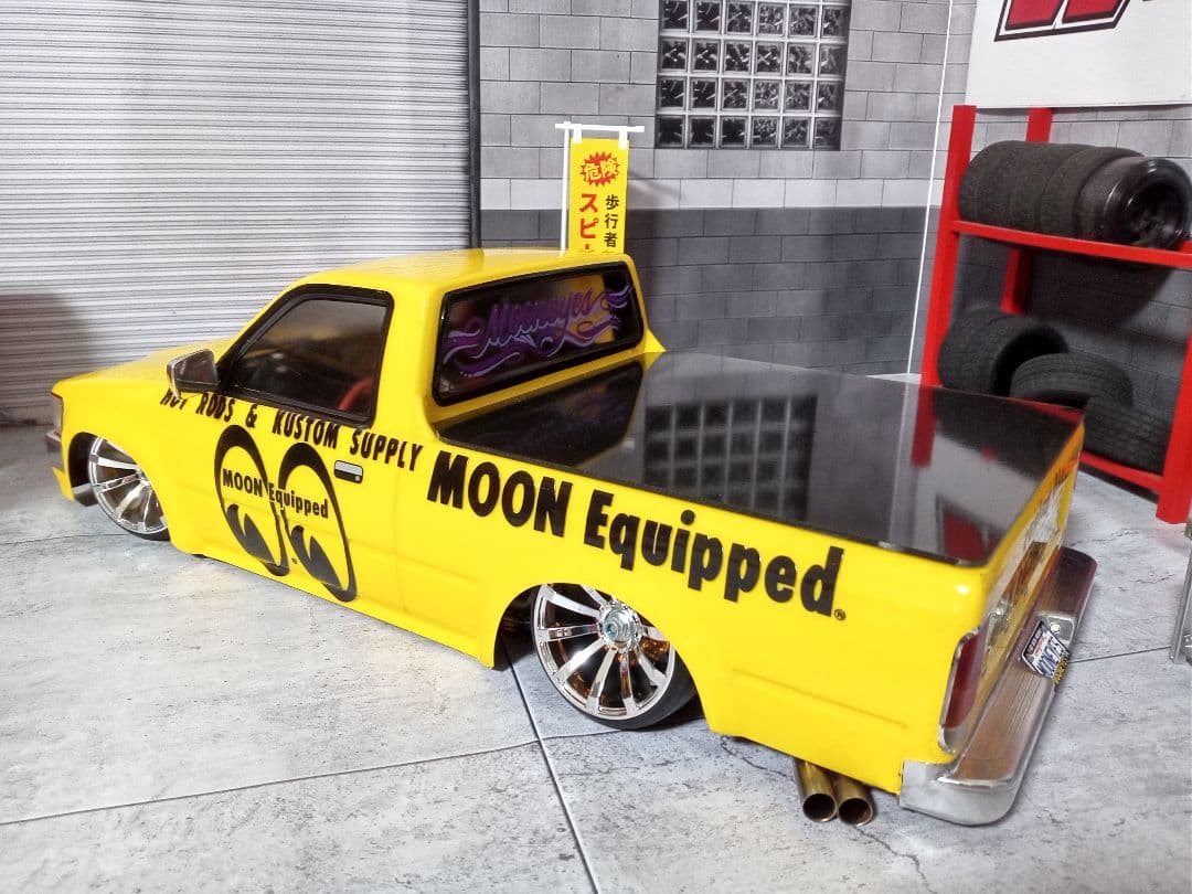 ストリートジャム製 トヨタ ハイラックス80 トラッキン ムーンアイズ